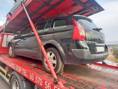 Hurda Aracı RENAULT MEGANE II FAMILIAR Dynamique Yılın 2006 güçlü K9K P7