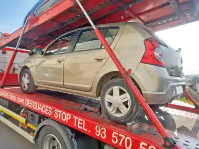 Veículo de Sucata DACIA SANDERO Laureate do ano 2009 alimentado K9K796