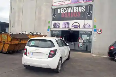Veículo de Sucata chevrolet aveo sedán ls do ano 2012 alimentado a12xer
