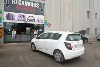 Veículo de Sucata chevrolet aveo sedán ls do ano 2012 alimentado a12xer