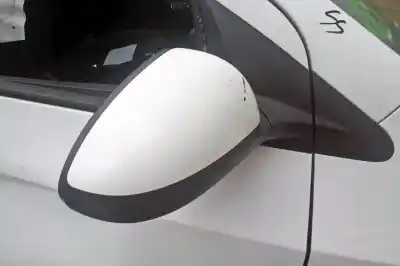 Veículo de Sucata chevrolet aveo sedán ls do ano 2012 alimentado a12xer