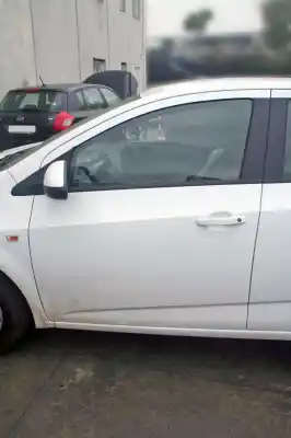 Veículo de Sucata chevrolet aveo sedán ls do ano 2012 alimentado a12xer