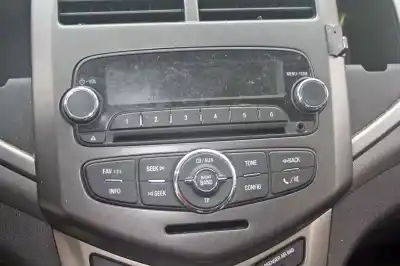 Veículo de Sucata chevrolet aveo sedán ls do ano 2012 alimentado a12xer