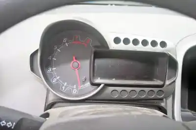 Veículo de Sucata chevrolet aveo sedán ls do ano 2012 alimentado a12xer