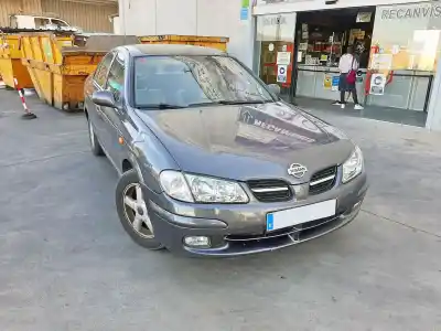 Véhicule à la ferraille NISSAN ALMERA (N16/E) Comfort de l'année 2000 alimenté YD22