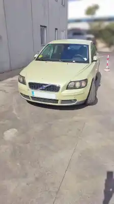 Veículo de Sucata VOLVO S40 BERLINA 2.4 Momentum do ano 2004 alimentado B5244S