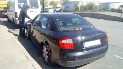 Veículo de Sucata audi a4 berlina (8e) 2.5 tdi do ano 2002 alimentado bfc