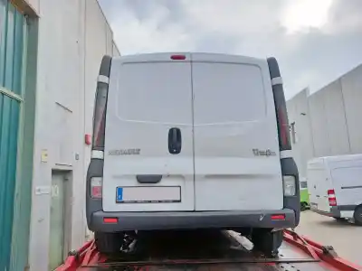 Здавання транспортного засобу renault trafic caja cerrada (ab 4.01) doble cabina l1h1 2.7t року 2004 потужний f9q u7