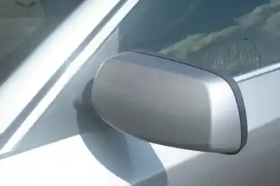 Vehicul casat bmw serie 5 berlina (e60) 525d al anului 2004 alimentat 256d2d