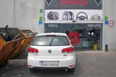 Veículo de Sucata VOLKSWAGEN GOLF VI (5K1) Rabbit BlueMotion do ano 2012 alimentado CAY