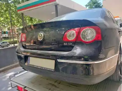 Véhicule à la ferraille volkswagen passat berlina (3c2) advance de l'année 2005 alimenté bkp