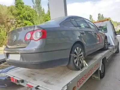 Vehículo de desguace VOLKSWAGEN PASSAT BERLINA (3C2) Advance del año 2008 con motor CBAB