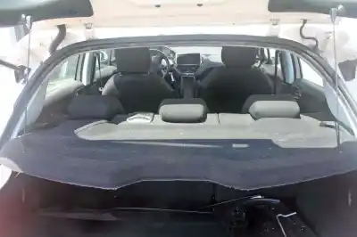 Véhicule à la ferraille peugeot 208 active de l'année 2013 alimenté hm01