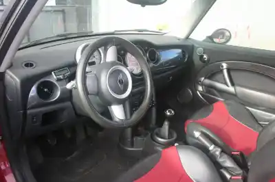 Здавання транспортного засобу mini mini (r50,r53) cooper року 2004 потужний w10b16a