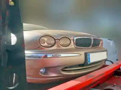 Scrapping Vehicle jaguar x-type 2.5 v6 of the year 2001 powered xb