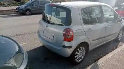 Veículo de Sucata renault modus confort dynamique do ano 2005 alimentado k4m801