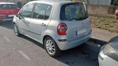Veículo de Sucata renault modus confort dynamique do ano 2005 alimentado k4m801