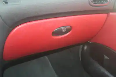 Scrapping Vehicle peugeot 206 cc cc of the year 2001 powered nfutu5jp4