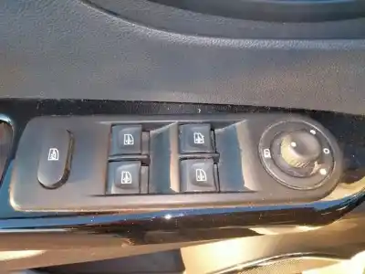 Veículo de Sucata renault captur zen do ano 2016 alimentado h5f g4