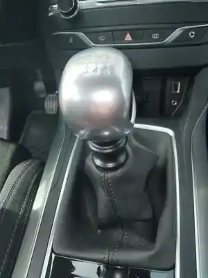 Veículo de Sucata peugeot 308 allure do ano 2017 alimentado bh01