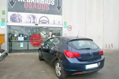 Veículo de Sucata opel astra j lim. cosmo do ano 2011 alimentado a16xer