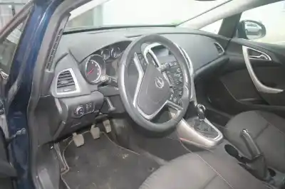 Veículo de Sucata opel astra j lim. cosmo do ano 2011 alimentado a16xer