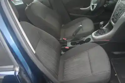 Veículo de Sucata opel astra j lim. cosmo do ano 2011 alimentado a16xer