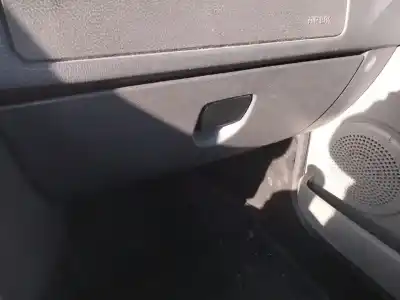 Veicolo di demolizione dacia logan ambiance dell'anno 2009 alimentato k7m f7