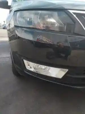 Veículo de Sucata skoda rapid ambition do ano 2014 alimentado cay