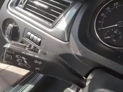 Veículo de Sucata skoda rapid ambition do ano 2014 alimentado cay