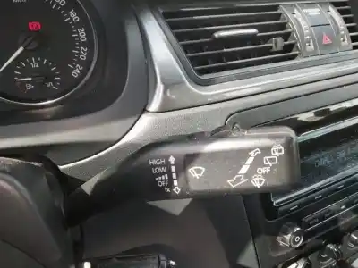 Veículo de Sucata skoda rapid ambition do ano 2014 alimentado cay