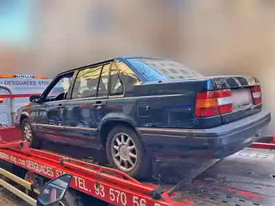 Sloopvoertuig VOLVO 940 2.3 G -B230FK/SINPLOMO5P van het jaar 1995 aangedreven B230FK