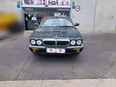 Vehicul casat jaguar xj 3.2 executive al anului 1998 alimentat ac