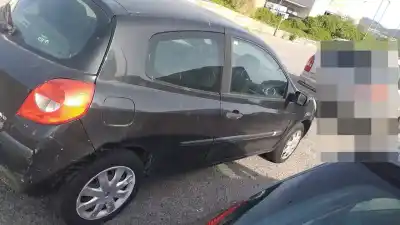 Veículo de Sucata renault clio iii imusic confort dynamique do ano 2006 alimentado k4jc7