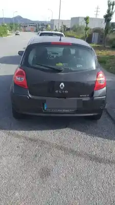 Veículo de Sucata renault clio iii imusic confort dynamique do ano 2006 alimentado k4jc7