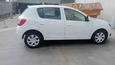 Veículo de Sucata dacia sandero laureate music do ano 2015 alimentado k9k c6