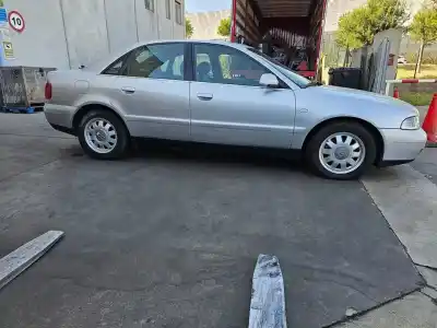 Vehicul casat audi a4 berlina (b5) 2.4 al anului 1999 alimentat aga