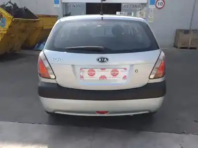 Sloopvoertuig KIA RIO 1.4 Active van het jaar 2006 aangedreven G4EE