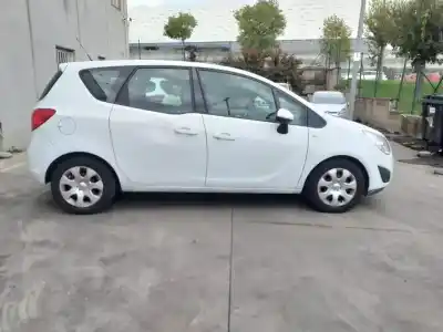 Veicolo di demolizione opel meriva b expression dell'anno 2011 alimentato a14xer