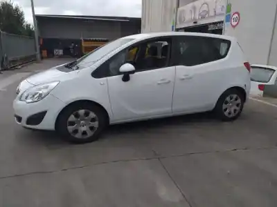 Veicolo di demolizione opel meriva b expression dell'anno 2011 alimentato a14xer