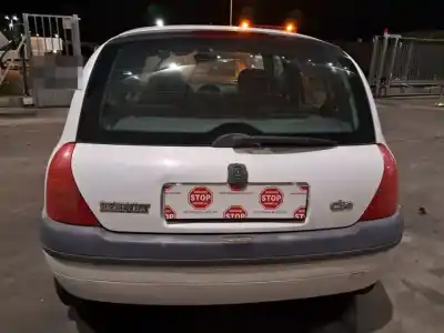 Здавання транспортного засобу renault clio ii fase i (b/cbo) 1.2 року 2000 потужний d7f d7