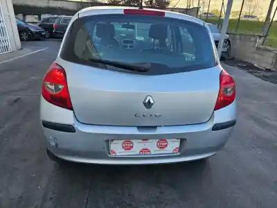 Scrapping Vehicle renault clio iii confort dynamique of the year 2008 powered k9k