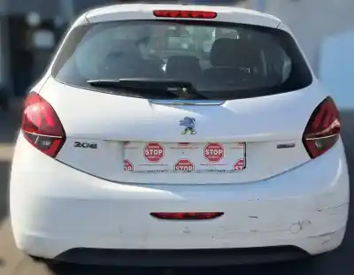 Veículo de Sucata peugeot 208 access do ano 2016 alimentado hm01