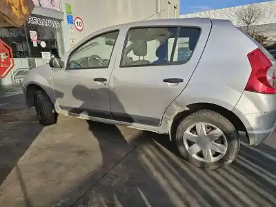 Veicolo di demolizione dacia sandero ambiance dell'anno 2009 alimentato k7j710