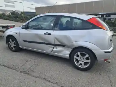 Veicolo di demolizione ford focus berlina (cak) g/fydb dell'anno 2003 alimentato fydb