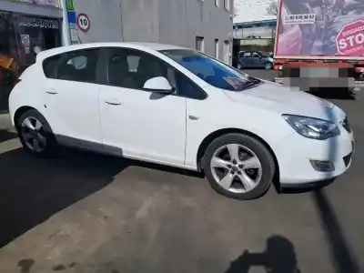 Veículo de Sucata opel astra j lim. cosmo do ano 2010 alimentado a14xer