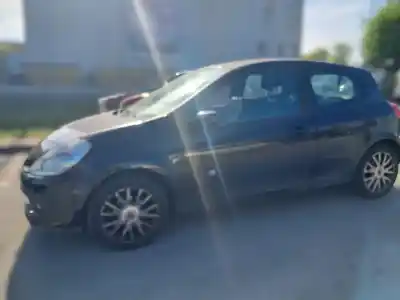 Veículo de Sucata renault clio iii imusic confort dynamique do ano 2007 alimentado k4j g7