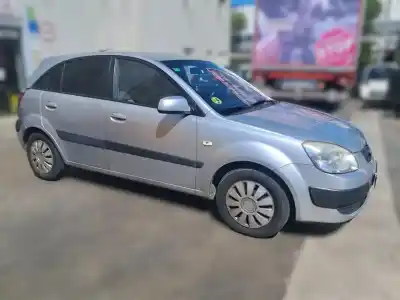 Sloopvoertuig kia rio 1.5 crdi van het jaar 2006 aangedreven d4fa