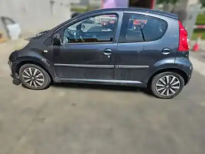 Sloopvoertuig peugeot 107 urban van het jaar 2007 aangedreven 1kr