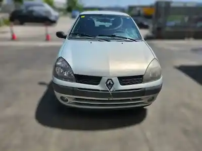 Veicolo di demolizione renault clio ii fase ii (b/cb0) d4fb7 dell'anno 2003 alimentato d4fb7